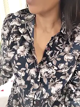 Snapshot of Shalu_G chatting on 11/06/25, 06:50 Shalu G online show from 11/06/25, 06:50