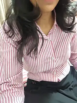 Shalu G online show from 02/06/26, 03:02