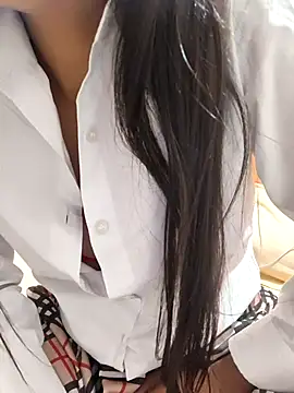 Snapshot of Shalu_G chatting on 12/15/25, 08:20 Shalu G online show from 12/15/25, 08:20