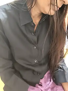 Snapshot of Shalu_G chatting on 11/07/25, 07:02 Shalu G online show from 11/07/25, 07:02