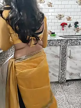 Snapshot of Shalu_G chatting on 11/18/25, 05:38 Shalu G online show from 11/18/25, 05:38