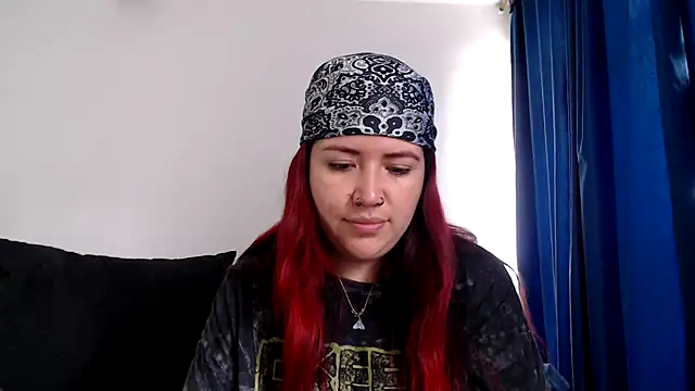 Snapshot of evilheart_69 chatting on 10/30/25, 03:53 evilheart 69 online show from 10/30/25, 03:53