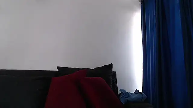 Snapshot of evilheart_69 chatting on 11/04/25, 03:49 evilheart 69 online show from 11/04/25, 03:49