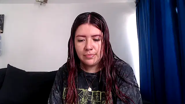 Snapshot of evilheart_69 chatting on 12/01/25, 03:57 evilheart 69 online show from 12/01/25, 03:57