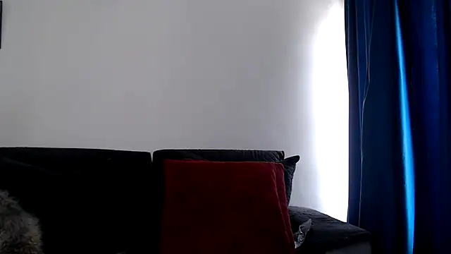 Snapshot of evilheart_69 chatting on 12/17/25, 06:13 evilheart 69 online show from 12/17/25, 06:13