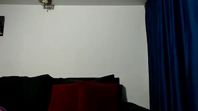 Snapshot of evilheart_69 chatting on 11/09/25, 12:47 evilheart 69 online show from 11/09/25, 12:47