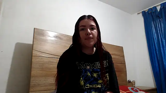 Snapshot of evilheart_69 chatting on 11/27/25, 06:41 evilheart 69 online show from 11/27/25, 06:41