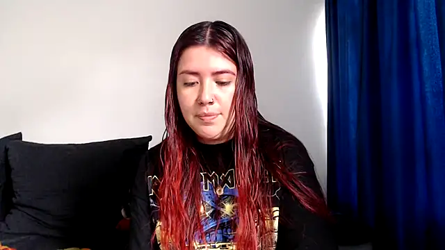 Snapshot of evilheart_69 chatting on 12/05/25, 06:28 evilheart 69 online show from 12/05/25, 06:28