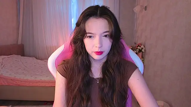 Snapshot of yuna_sunshy chatting on 05/05/26, 01:19 yuna sunshy online show from 05/05/26, 01:19