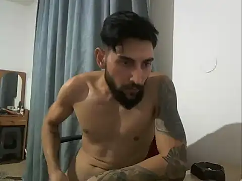 Snapshot of Alexgrc13 chatting on 10/04/25, 06:20 Alexgrc13 online show from 10/04/25, 06:20