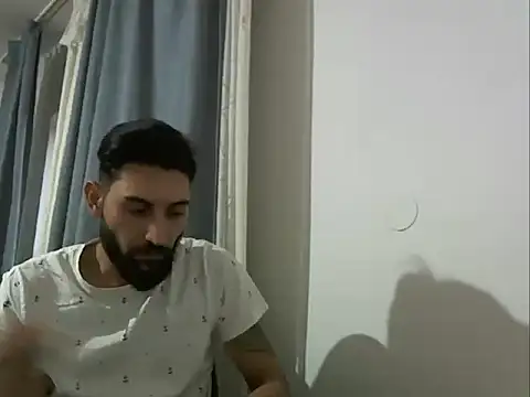 Snapshot of Alexgrc13 chatting on 10/03/25, 01:56 Alexgrc13 online show from 10/03/25, 01:56