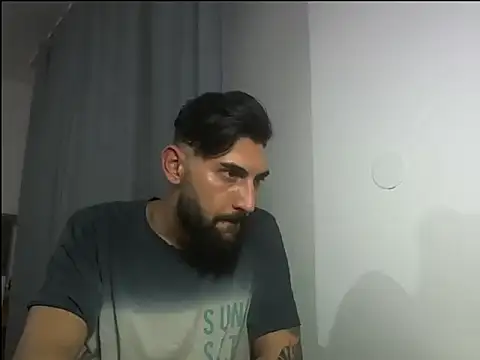 Snapshot of Alexgrc13 chatting on 10/20/25, 10:54 Alexgrc13 online show from 10/20/25, 10:54