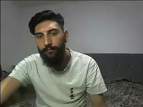 Snapshot of Alexgrc13 chatting on 11/27/25, 11:54 Alexgrc13 online show from 11/27/25, 11:54