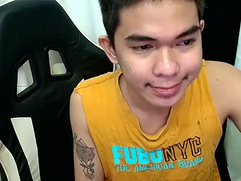 Snapshot of joncum4u chatting on 04/03/26, 03:07 joncum4u online show from 04/03/26, 03:07