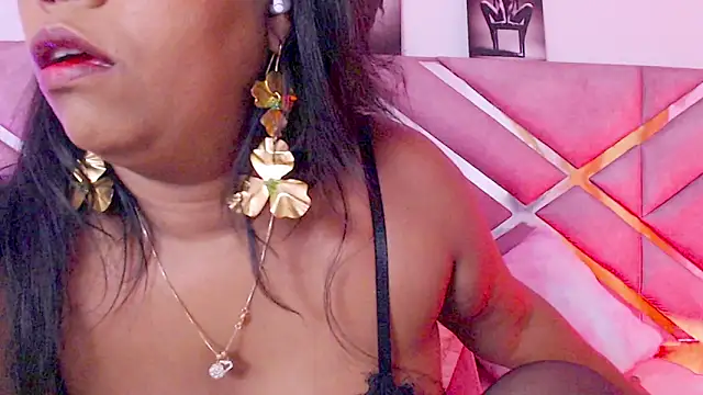 sofia 07 online show from 11/29/25, 11:27