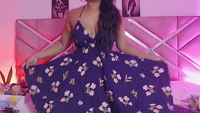 sofia 07 online show from 10/03/25, 10:33