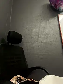 Emily Rivers  online show from 01/08/26, 01:50