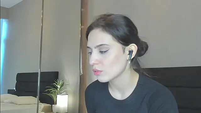 Forever Smiler online show from 10/22/25, 09:20