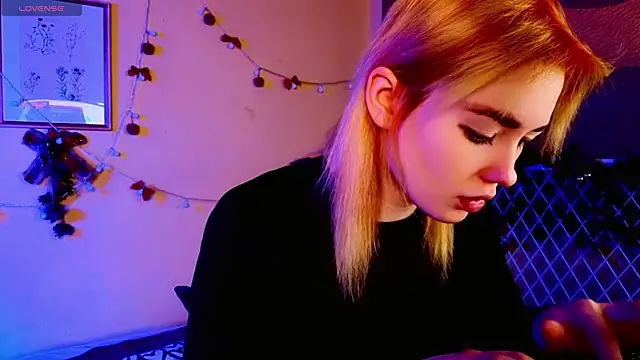 Snapshot of Kiara_Dream chatting on 01/08/26, 09:32 Kiara Dream online show from 01/08/26, 09:32