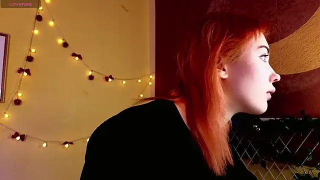 Snapshot of Kiara_Dream chatting on 01/13/26, 10:03 Kiara Dream online show from 01/13/26, 10:03