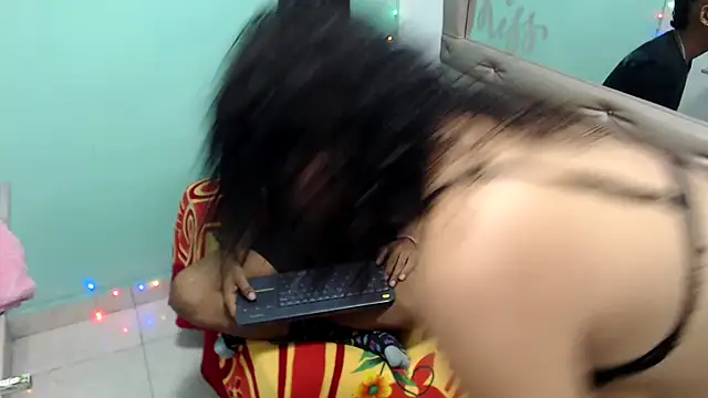Snapshot of kloe_matias chatting on 09/12/25, 02:23 kloe matias online show from 09/12/25, 02:23