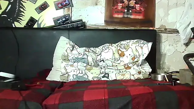 Snapshot of lovehairymature90 chatting on 11/14/25, 12:03 lovehairymature90 online show from 11/14/25, 12:03