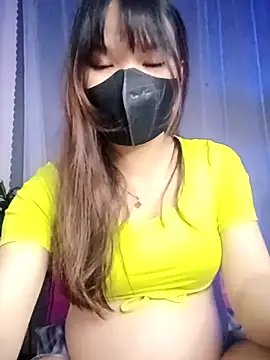 Snapshot of _Wendy- chatting on 10/14/25, 03:45 Wendy- online show from 10/14/25, 03:45