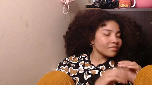 madelene online show from 11/17/25, 01:20