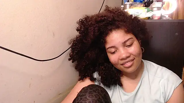 madelene online show from 12/05/25, 02:10