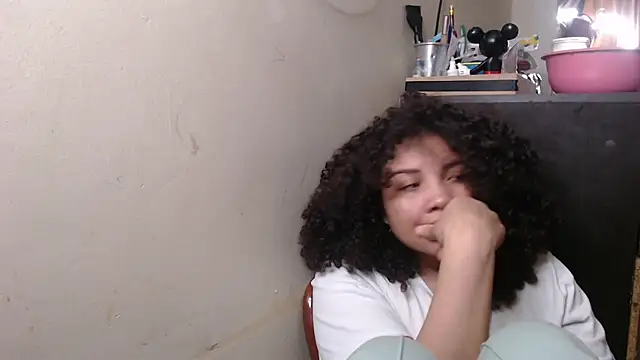 madelene online show from 11/05/25, 02:47