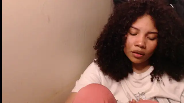 madelene online show from 12/14/25, 03:13