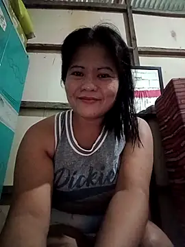 Snapshot of DignaRocero chatting on 10/11/25, 08:37 DignaRocero online show from 10/11/25, 08:37