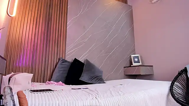 emma  rose1 online show from 10/07/25, 02:01