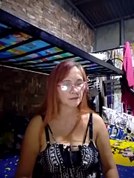 Snapshot of SexyHottMom chatting on 04/01/26, 01:41 SexyHottMom online show from 04/01/26, 01:41