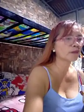 Snapshot of SexyHottMom chatting on 03/29/26, 12:40 SexyHottMom online show from 03/29/26, 12:40