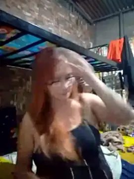 Snapshot of SexyHottMom chatting on 04/15/26, 10:10 SexyHottMom online show from 04/15/26, 10:10