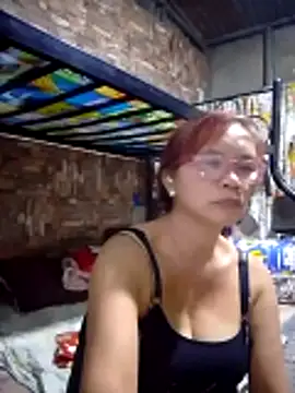 Snapshot of SexyHottMom chatting on 03/19/26, 09:42 SexyHottMom online show from 03/19/26, 09:42