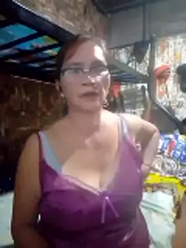 Snapshot of SexyHottMom chatting on 04/10/26, 09:55 SexyHottMom online show from 04/10/26, 09:55