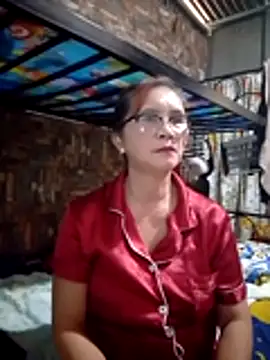 Snapshot of SexyHottMom chatting on 04/21/26, 03:57 SexyHottMom online show from 04/21/26, 03:57