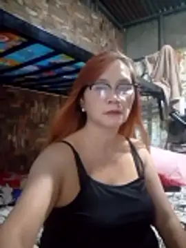 Snapshot of SexyHottMom chatting on 04/23/26, 12:29 SexyHottMom online show from 04/23/26, 12:29