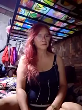 Snapshot of SexyHottMom chatting on 03/03/26, 09:55 SexyHottMom online show from 03/03/26, 09:55