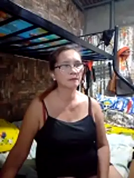 Snapshot of SexyHottMom chatting on 04/10/26, 09:49 SexyHottMom online show from 04/10/26, 09:49