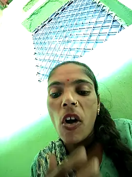 Snapshot of Sonam_mehta chatting on 11/17/25, 06:50 Sonam mehta online show from 11/17/25, 06:50