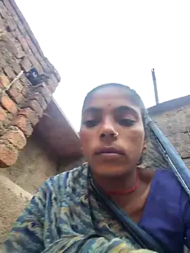 Snapshot of Sonam_mehta chatting on 12/17/25, 01:54 Sonam mehta online show from 12/17/25, 01:54