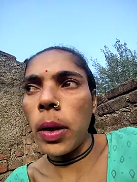 Snapshot of Sonam_mehta chatting on 11/26/25, 03:06 Sonam mehta online show from 11/26/25, 03:06