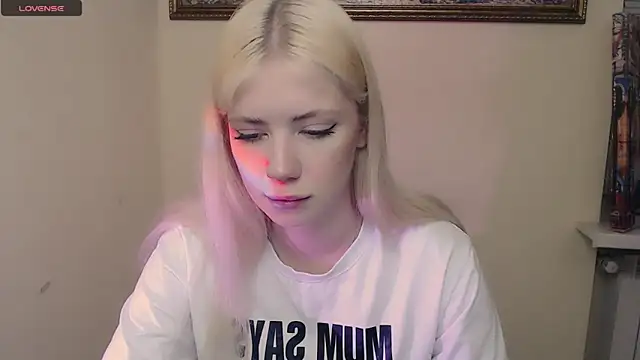 AliceHotty  online show from 03/26/26, 08:34