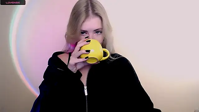 AliceHotty  online show from 10/31/25, 08:33