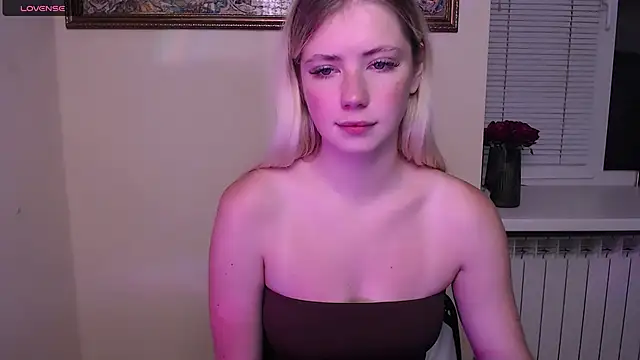 AliceHotty  online show from 10/06/25, 07:53