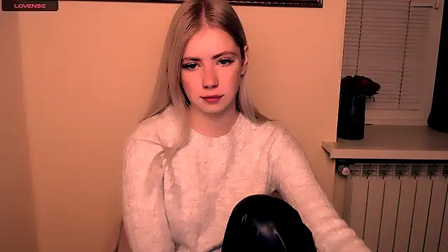 AliceHotty  online show from 10/19/25, 10:07