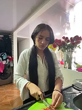 Snapshot of MiaRousexxx_ chatting on 02/20/26, 06:43 MiaRousexxx online show from 02/20/26, 06:43